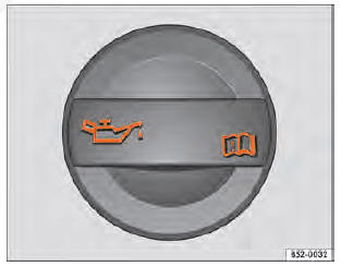 Fig. 228 No compartimento do motor: tampa da abertura para enchimento de óleo do motor.